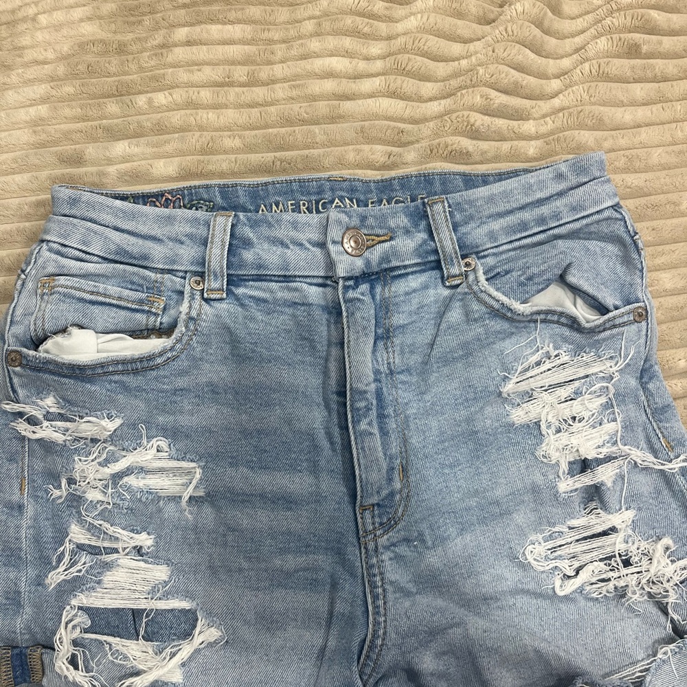 American Eagle Outfitters Women's Light Blue Distressed Jeans